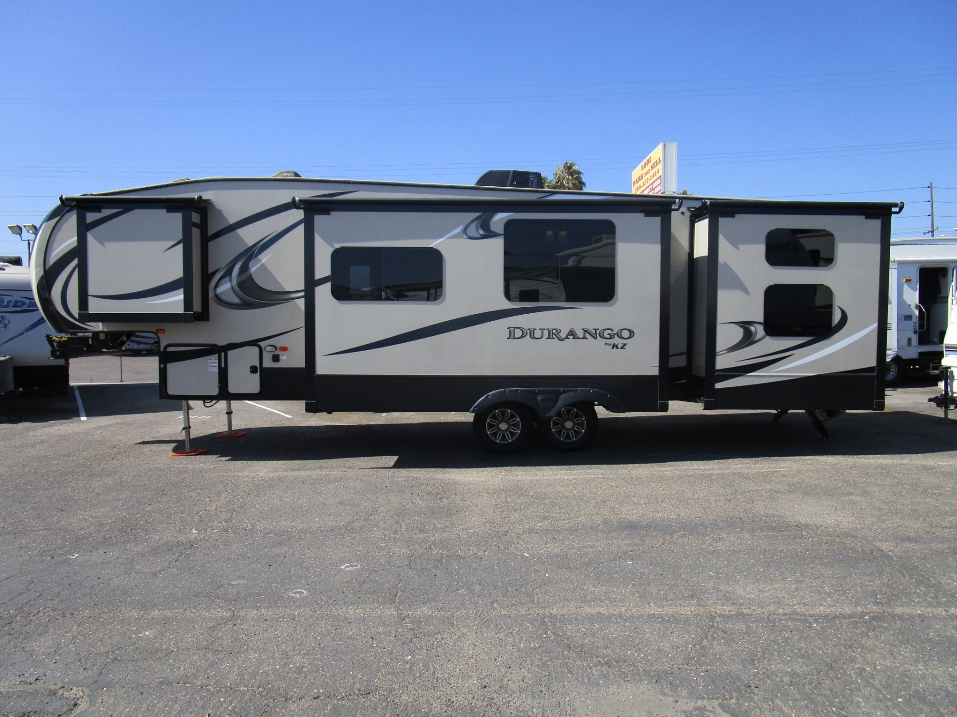 2017 KZ Durango 1500 Bunkhouse 5th Wheel