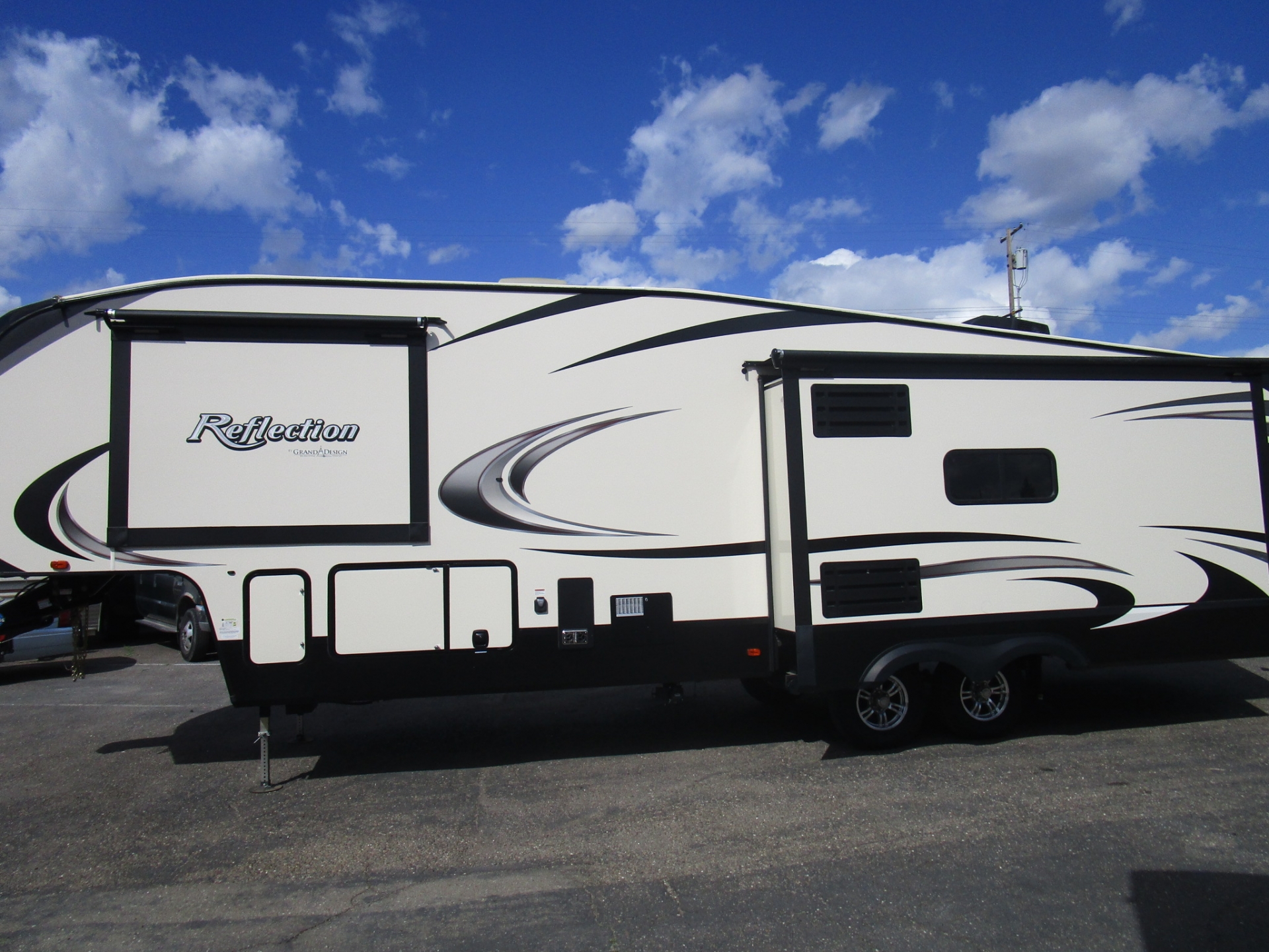 RV for sale 2019 Grand Design Reflection 337RLS 5th Wheel 33' in Lodi