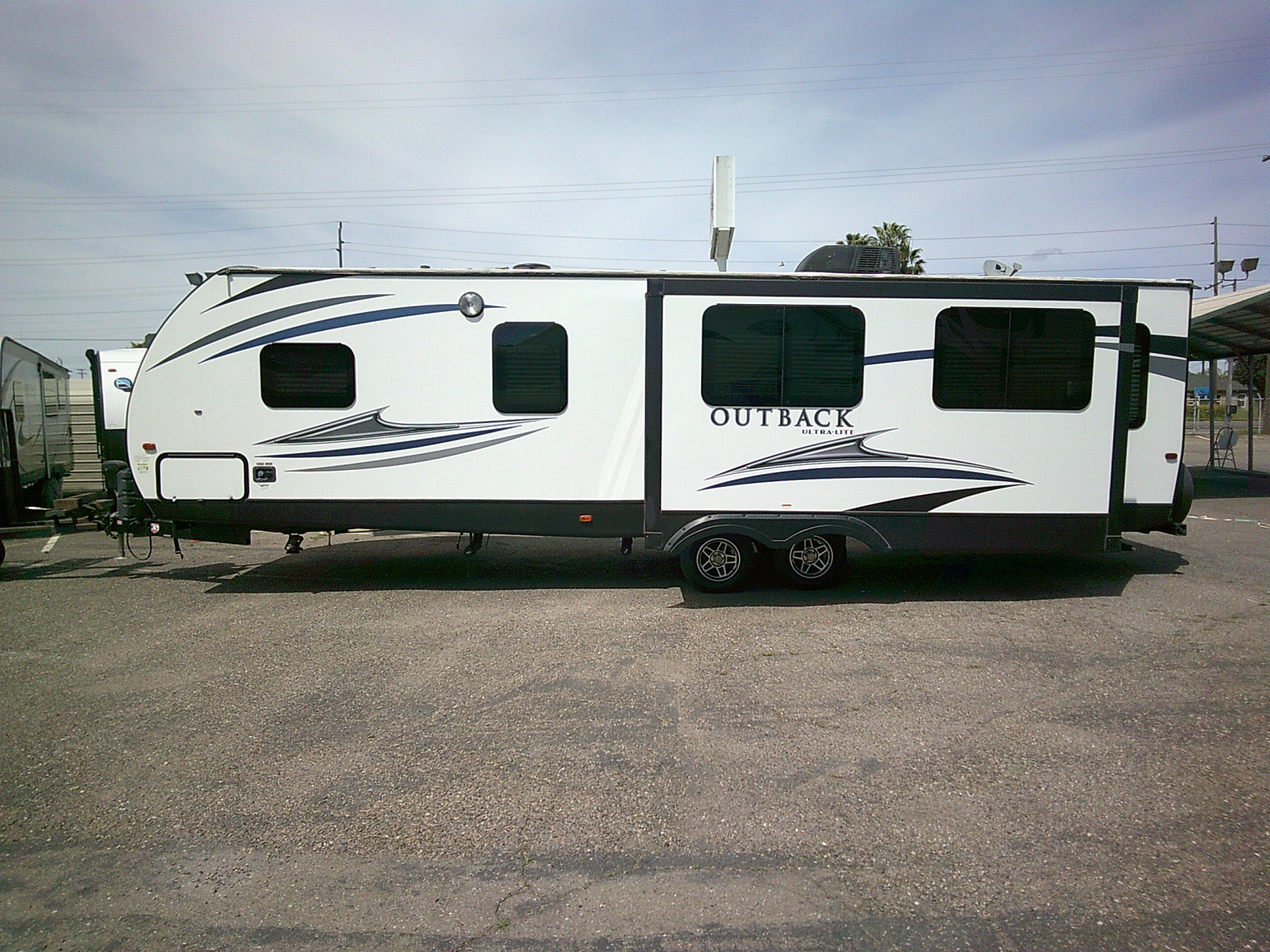 Keystone Travel Trailer Outback 299URL 2019