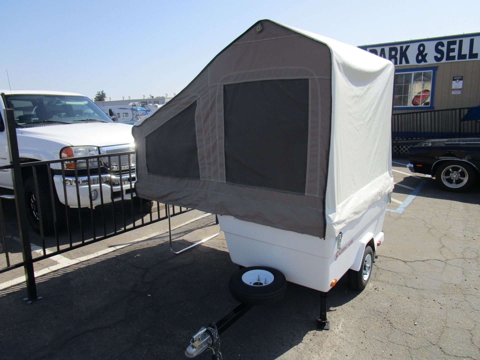 2020 Kompact Motorcycle Kamp Tent Trailer