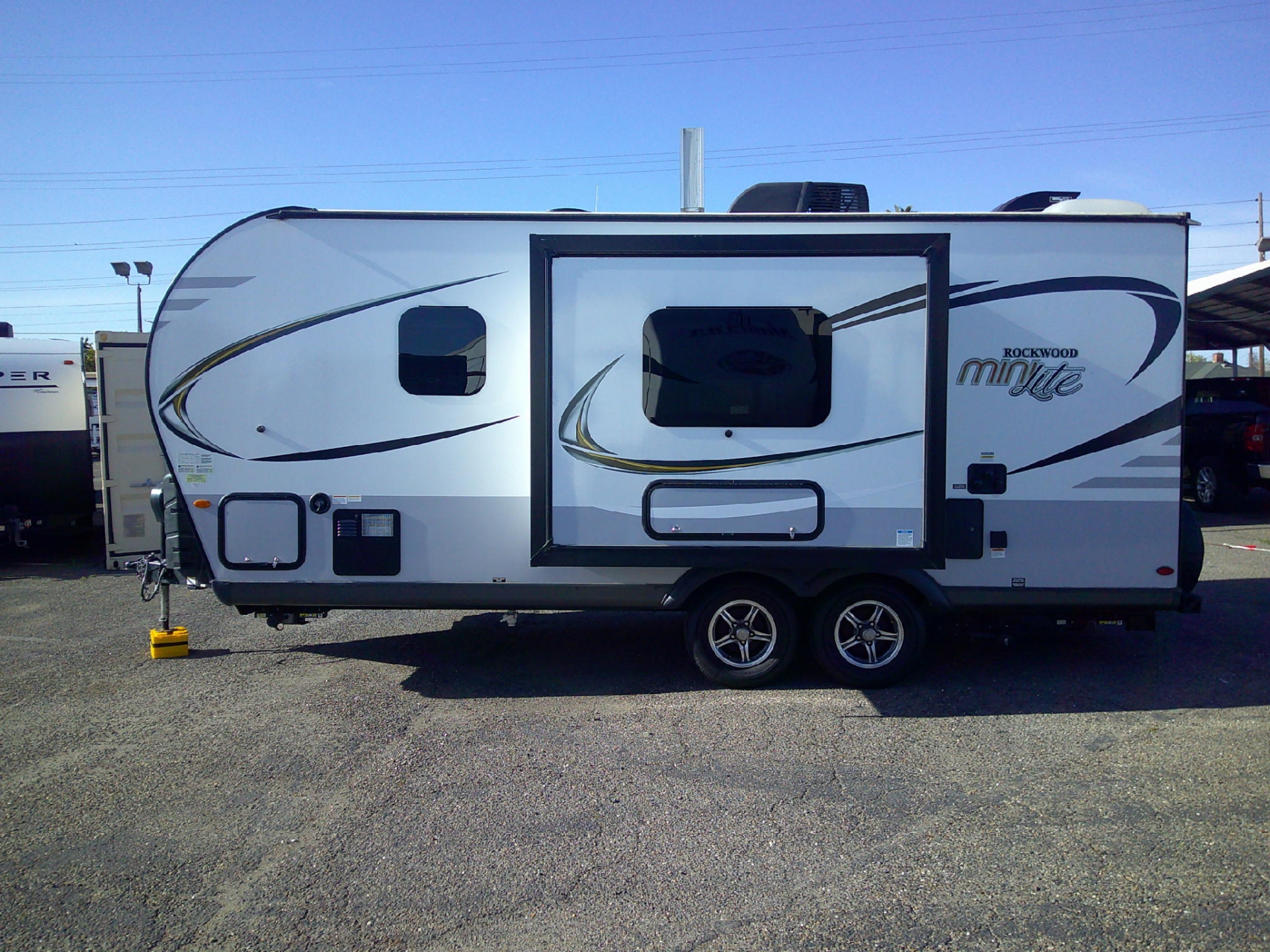 RV for sale 2013 Rockwood Signature Ultra Lite 5th Wheel 31' in Lodi