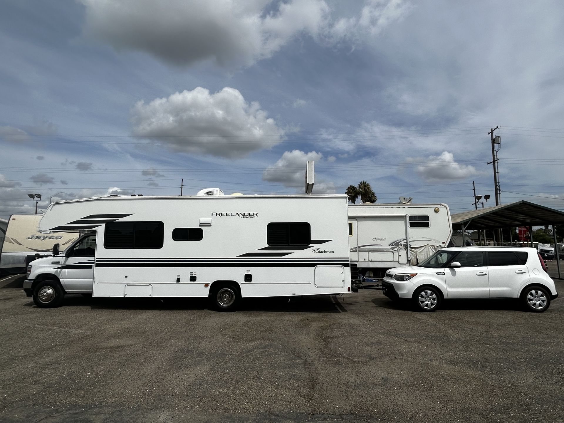 2021 Coachman Freelander 27QB Class C Motorhome