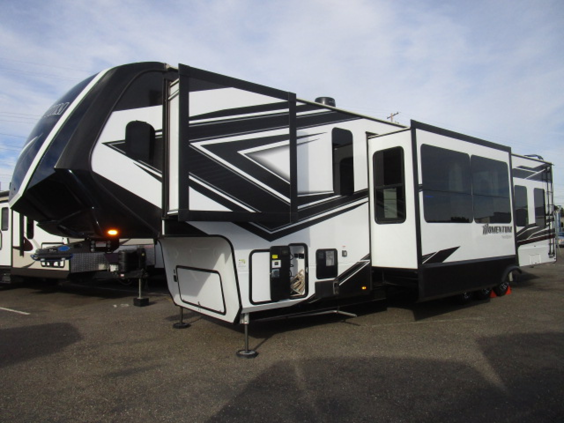 2022 Grand Design Momentum 399TH 5th Wheel Toy Hauler