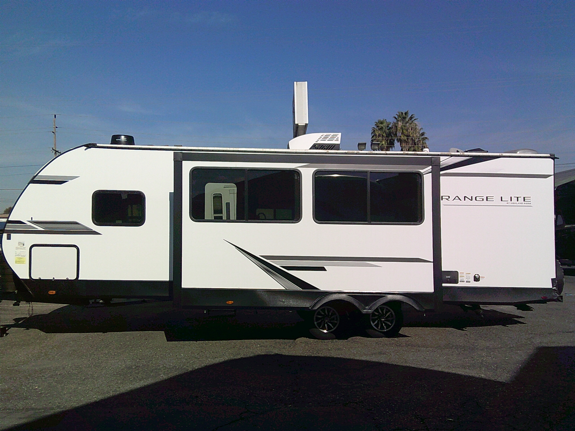 2023 Highland Ridge Range Lite 261BH Bunkhouse Travel Trailer