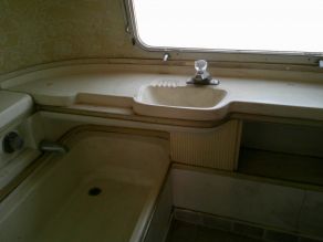 1972 Airstream Sovereign Land Yacht Trailer Photo 6