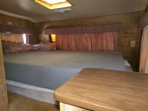 1987 Komfort 5th wheel E21 Photo 5