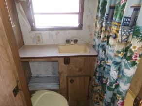 1987 Komfort 5th wheel E21 Photo 6