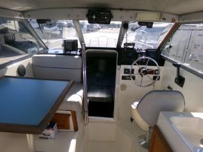 1988 Bayliner Trophy 2460 Cuddy Cabin Fishing Boat Photo 3