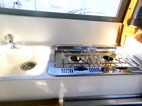 1988 Bayliner Trophy 2460 Cuddy Cabin Fishing Boat Photo 5