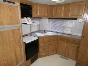 1995 Fleetwood Prowler 5th Wheel Trailer Photo 6