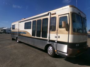 1995 Monaco Safari Ivory 37M Photo 2