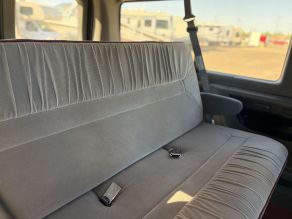 1996 Ford Chateau Club Wagon Passenger Van Photo 5