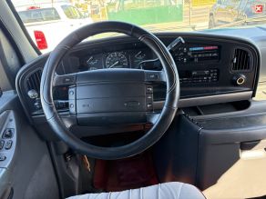1996 Ford Chateau Club Wagon Passenger Van Photo 6