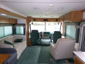 1996 Georgie Boy Cruise Master Class A Motorhome Photo 4