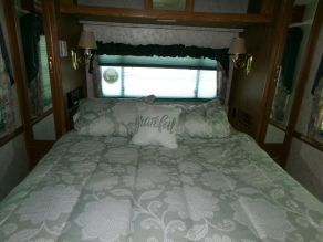 1996 Georgie Boy Cruise Master Class A Motorhome Photo 5