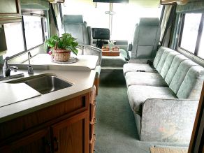 1996 Winnebago Itasca Sunrise Class A Motorhome Photo 3