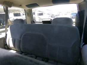 1999 Chevy Suburban LS 4X4 SUV Photo 6