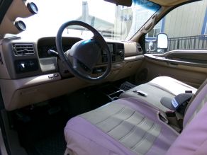 1999 Ford 4X4 F-350 Lariat CrewCab Longbed Photo 4
