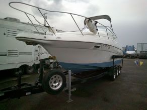1999 Maxum Cabin Cruiser 2400 SCR Photo 2