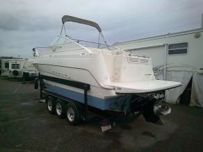 1999 Maxum Cabin Cruiser 2400 SCR Photo 3
