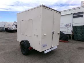 2000 5 X 9 Utility Trailer Enclosed Photo 3