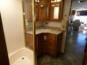 2000 Tiffin Allegro D37 Class A Diesel Pusher Photo 5