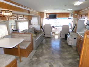 2000 Tiffin Allegro D37 Class A Diesel Pusher Photo 4