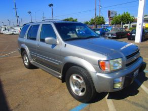 2000 Infinity QX4 4X4 SUV Photo 2