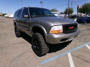 2001 GMC Jimmy SLT SUV Photo 2