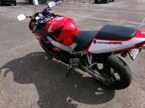 2001 Honda CVR 929 Photo 2