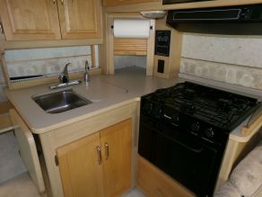 2001 Winnebago Itasca Photo 4