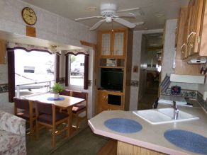 2002 Holiday Rambler Alumascape 5th Wheel Photo 3