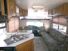 2002 Thor Chateau Sport Class C Motorhome Photo 3