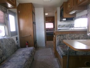 2002 Thor Chateau Sport Class C Motorhome Photo 4