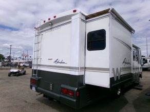 2002 Winnebago Adventurer Class-A Photo 2