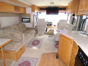 2002 Winnebago Adventurer Class-A Photo 4