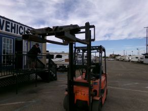 2003 Caterpillar Fork lift 5000lbs Photo 2