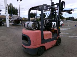 2003 Caterpillar Fork lift 5000lbs Photo 3