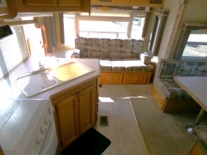2004 Forest River Wildcat  5th Wheel Trailer Photo 4