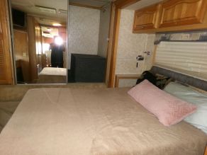 2004 Alpine Coach Class-A  Motor Home Avalanche Diesel Pusher Photo 5