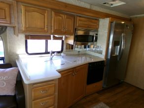 2004 Alpine Coach Class-A  Motor Home Avalanche Diesel Pusher Photo 6