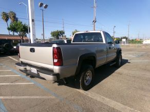 2004 Chevrolet 2500 HD Silverado Long Bed Photo 3