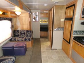 2004 Jayco 278FSB Eagle Travel Trailer Photo 4
