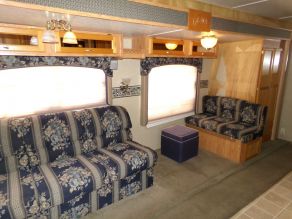 2004 Jayco 278FSB Eagle Travel Trailer Photo 5
