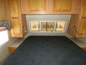 2004 Jayco 278FSB Eagle Travel Trailer Photo 6
