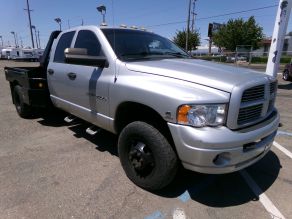 2005 Dodge Flatbed 3500 extended cab dually 4X4 Photo 2