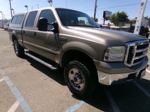 2005 Ford F 250 XLT Crew Cab Truck Photo 2