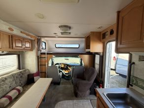 2005 Forest River Forester Class C Motorhome Photo 3