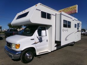 2005 Jayco Grey Hawk Class-C Photo 3