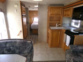 2005 Jayco Grey Hawk Class-C Photo 4